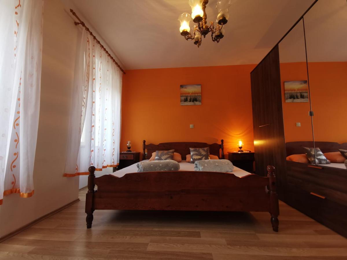 Apartman Pod Nehajem Apartment เซนญ์ ภายนอก รูปภาพ