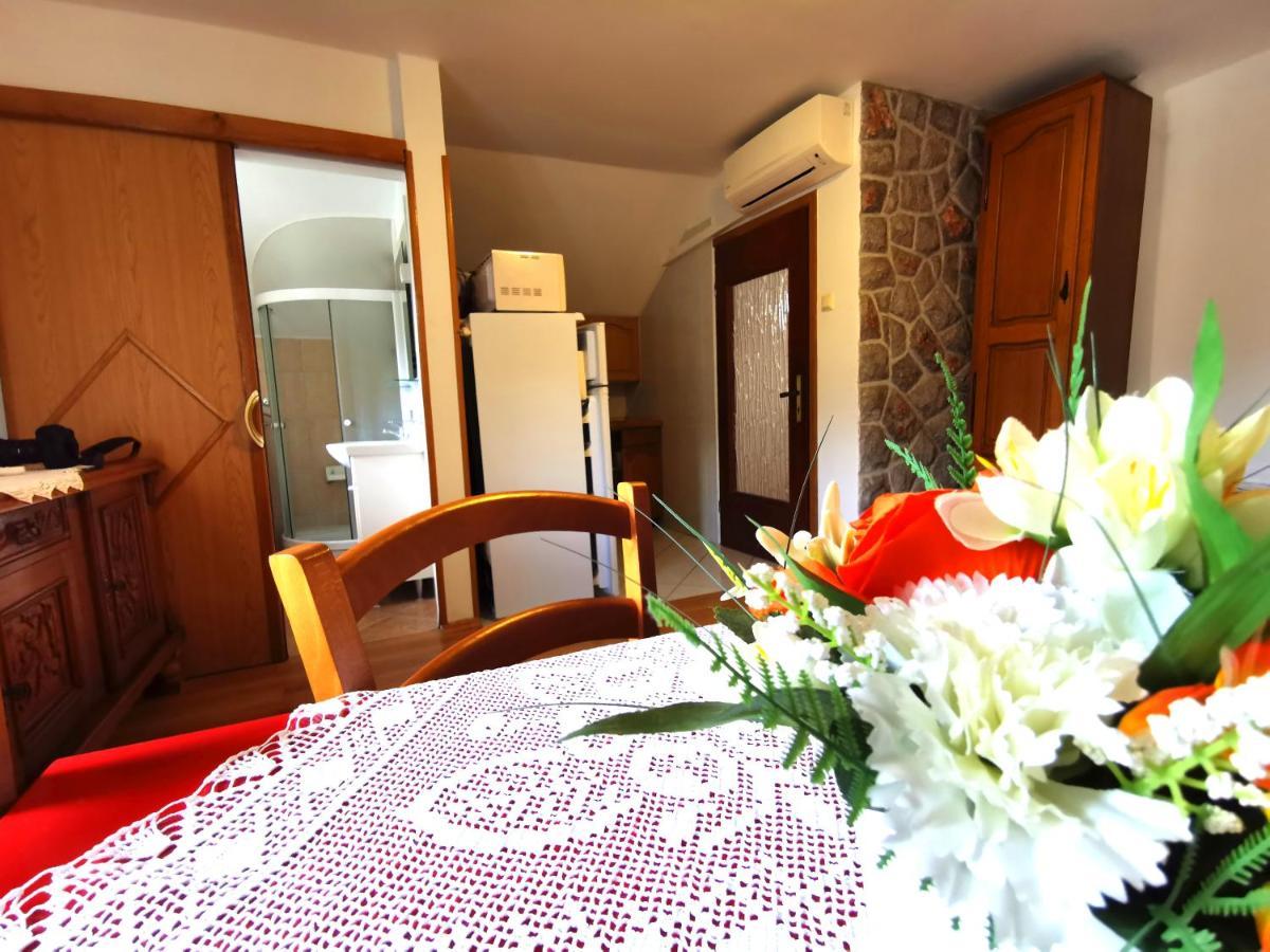 Apartman Pod Nehajem Apartment เซนญ์ ภายนอก รูปภาพ