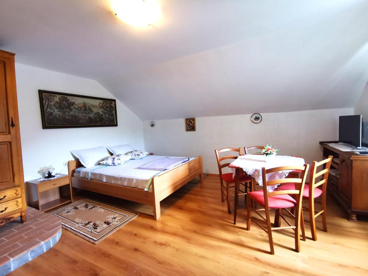 Apartman Pod Nehajem Apartment เซนญ์ ภายนอก รูปภาพ